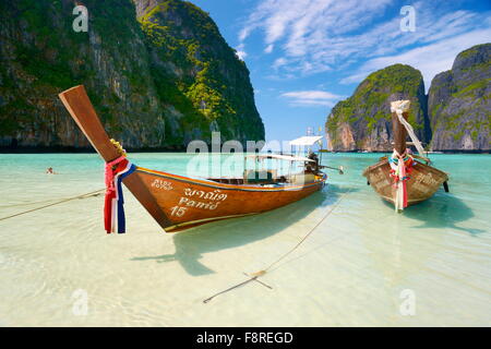 Thailand-Strand - Maya Bay auf Phi Phi Leh Island, Andamanensee Stockfoto