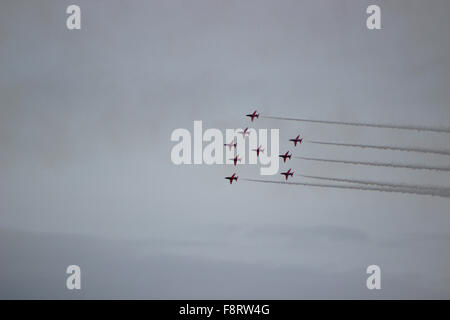 Rhyl Air Show August Bank Holiday mit der RAF rote Pfeile akrobatischen anzeigen Team Stockfoto