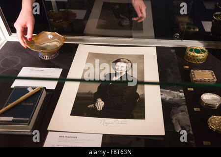 London, UK. 11. Dezember 2015. Ein Porträt von Terence Donovan. Frau Thatcher: Eigenschaft aus der Sammlung des The Recht Honourable The Baroness Thatcher of Kesteven, LG, OM, FRS, die ehemalige, die britische Premierministerin Margaret Thatcher bei Christies InLondon versteigert werden. 419 historische und persönliche Lose werden in über zwei Wahrzeichen Verkäufe auf 15 und 16 Dezember (Online-Verkauf) angeboten werden. Stockfoto