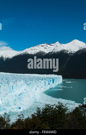 Blick auf die Seite der Perito Moreno Gletscher in Argentinien Stockfoto