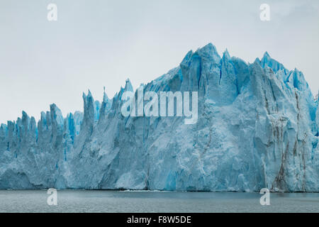 Blick auf die Seite der Perito Moreno Gletscher in Argentinien Stockfoto