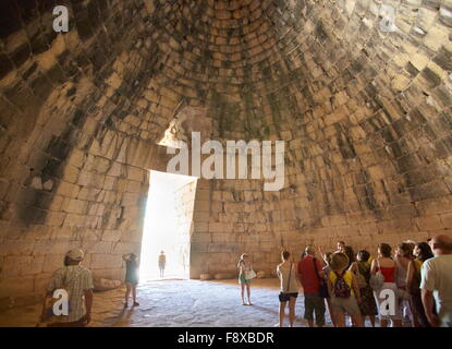 Die Schatzkammer des Atreus in den archäologischen Stätten von Mykene (Grab des Agamemnon), Griechenland Stockfoto