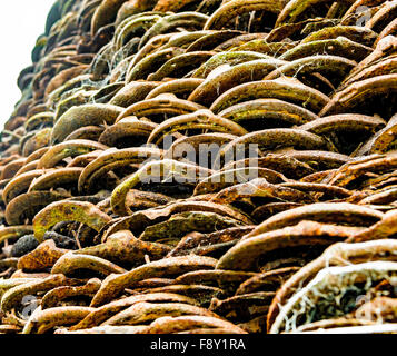 Der weltweit größte Stapel abgenutzter Hufeisen - Scarrington, Nottingham, England Stockfoto