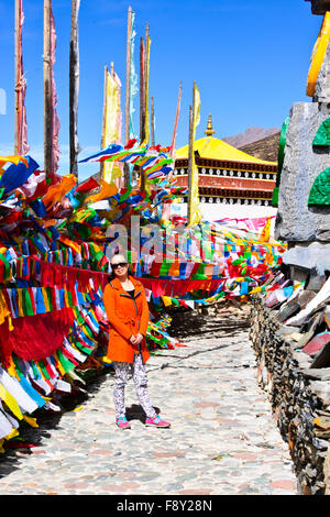 Bergketten, bewaldeten Hügeln, Tälern, Flüssen, tibetischen autonomen Präfektur, China, Yunnan, VR China, Volksrepublik China Stockfoto