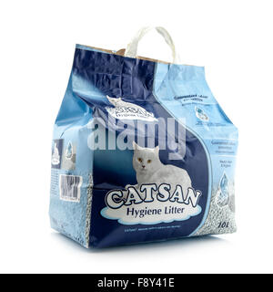 CATSAN Hygiene Streu auf weißem Hintergrund Stockfoto