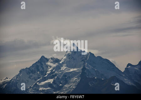 Bergketten, bewaldeten Hügeln, Tälern, Flüssen, tibetischen autonomen Präfektur, China, Yunnan, VR China, Volksrepublik China Stockfoto