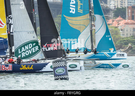 Sydney, Australien. 12. Dezember 2015. 2015 extreme Sailing Series. Extreme 40 Stadionlauf am Hafen von Sydney. Aktion von Rennen zu starten. Bildnachweis: Aktion Plus Sport/Alamy Live-Nachrichten Stockfoto