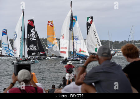 Sydney, Australien. 12. Dezember 2015. 2015 extreme Sailing Series. Extreme 40 Stadionlauf am Hafen von Sydney. Rennen-Aktion auf den Hafen. Bildnachweis: Aktion Plus Sport/Alamy Live-Nachrichten Stockfoto