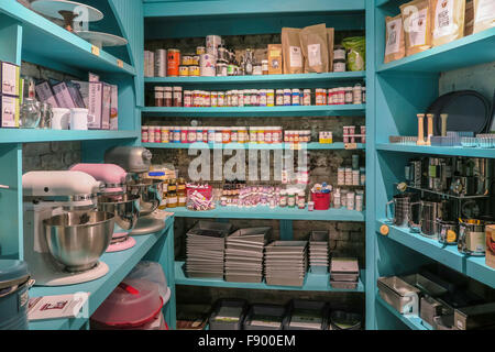 "Wischen Sie" Küche und Tisch Store Interieur, NYC Stockfoto