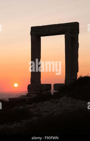 Die Portara Tor des Apollo-Tempels in Insel Naxos Stockfoto