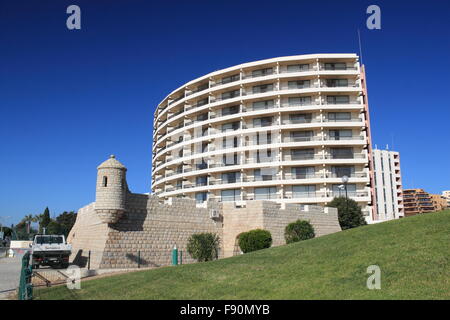 Fort am Hotel Vila Galé Ampalius Alameda Praia da Marina Vilamoura, Quarteira, Algarve, Portugal, Europa zu verspotten Stockfoto