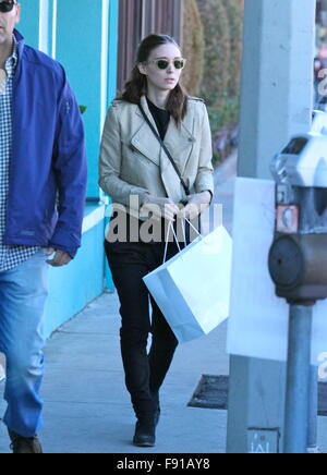 West Hollywood, Kalifornien, USA. 12. Dezember 2015. Rooney Mara, West Hollywood, CA, USA-Kredit: Die Medien Schaltung/Alamy Live-Nachrichten Stockfoto