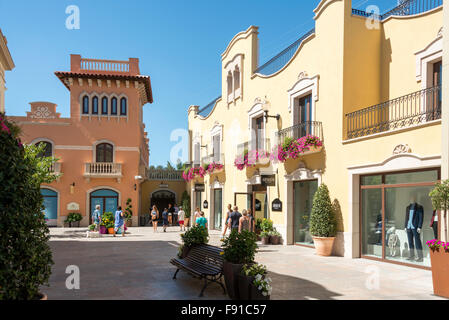 La Roca Village (Designer-Outlet-Shopping), La Roca del Vallès, Barcelona, Provinz Barcelona, Katalonien, Spanien Stockfoto