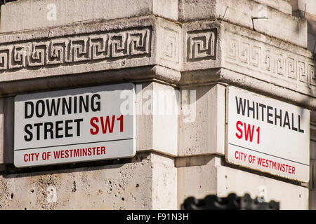 Downing Street & Whitehall Straße Zeichen, London, England, U.K Stockfoto