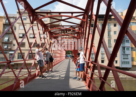 Pont de Les Peixateries Velles, Old Town, Girona (Gerona), Provinz Girona, Katalonien, Spanien Stockfoto