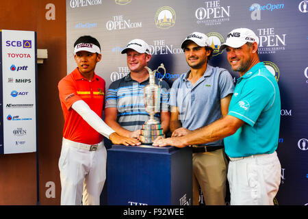 Chonburi, Thailand. 13. Dezember 2015. Phachara Khongwatmai, Clement Sordet Jamie Donaldson und Lee Westwood in Thailand Golf Championship 2015 (Turnier auf der Asian Tour) am Amata Spring Country Club am Dezember 13 Credit: Chatchai Somwat/Alamy Live-Nachrichten Stockfoto