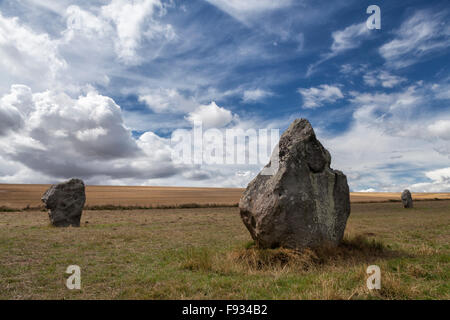 Megalithen in West Kennet Avenue des ständigen Sarsen Steinen, Avebury, Wiltshire, England, UK Stockfoto