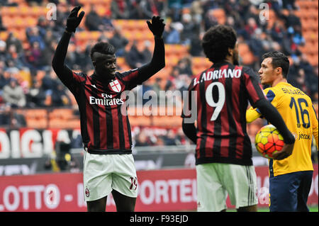 Mailand, Italien. Goal 13. Juni 2015.  M' Baye Niang des AC Mailand in der italienischen Serie ein League Fußballspiel zwischen AC Mailand und H.Verona im San Siro Stadion in Mailand, Italien. Bildnachweis: Gaetano Piazzolla/Alamy Live-Nachrichten Stockfoto