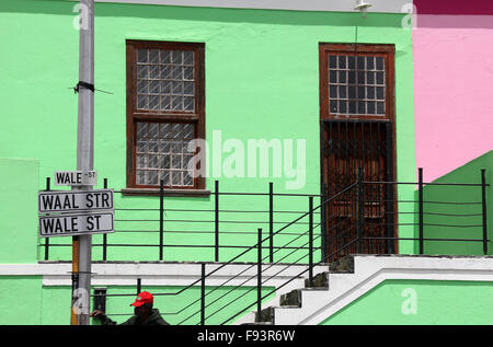 Bunte Häuser auf Wale Street in Bo Kaap Viertel von Kapstadt Stockfoto
