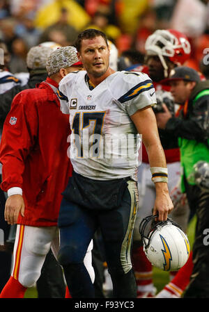 Kansas City, Missouri, USA. 13. Dezember 2015. San Diego Chargers quarterback Philip Rivers (17) nach dem NFL-Spiel zwischen den San Diego Chargers und die Kansas City Chiefs am Arrowhead Stadium in Kansas City, Missouri. Die Häuptlinge besiegt die Ladegeräte 10-3 Tim Warner/CSM/Alamy Live News Stockfoto