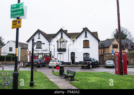 Harmondsworth bedroht ein altes Dorf mit Zerstörung durch Ausbau des Flughafens Heathrow Stockfoto