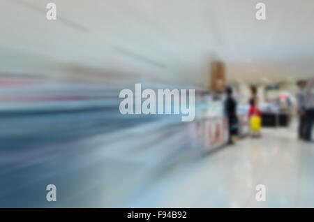 Atmosphäre rund um Shopping-Malls Hintergrund weichzeichnen Stockfoto