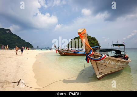 Strand auf Tup Island (auch bekannt als Wanne Island, Koh tippen oder Koh Thap). Provinz Krabi, Thailand. Stockfoto