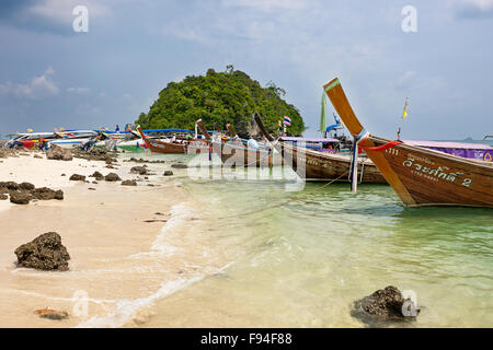 Strand auf Tup Island (auch bekannt als Wanne Island, Koh tippen oder Koh Thap). Provinz Krabi, Thailand. Stockfoto