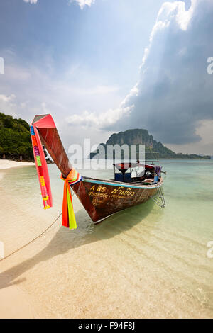 Strand auf Tup Island (auch bekannt als Wanne Island, Koh tippen oder Koh Thap). Provinz Krabi, Thailand. Stockfoto