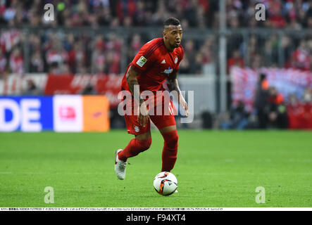 München, Deutschland. 12. Dezember 2015. Jerome Boateng (Bayern) Fußball: Bundesliga-match zwischen FC Bayern München 2-0 FC Ingolstadt 04 in der Allianz Arena in München. © Takamoto Tokuhara/AFLO/Alamy Live-Nachrichten Stockfoto