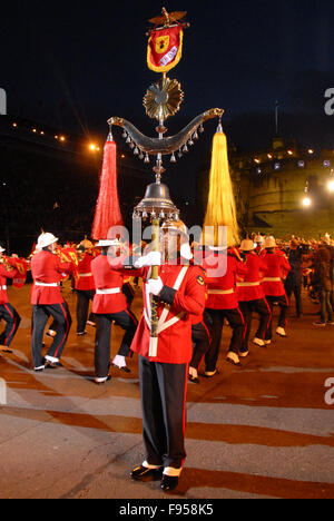 Brasilianische Marine Corps Band am 2011 Edinburgh Military Tattoo in Edinburgh, Schottland. Stockfoto