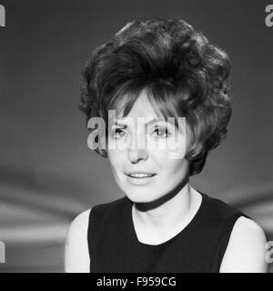 Deutsche Plant und Fernsehmoderatorin Karin von Faber, Deutschland 1968. Die deutsche Schauspielerin und TV-Moderatorin Karin von Faber, Deutschland 1968. Stockfoto