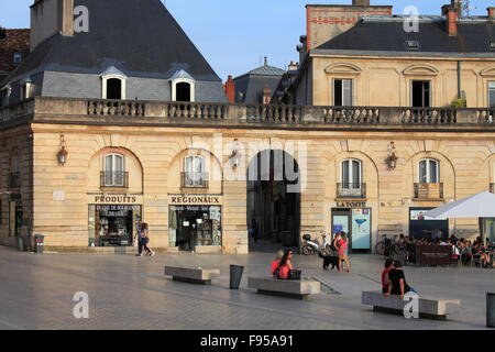 Frankreich Burgund Dijon Place De La Libération, Straßenszene, Menschen, Stockfoto