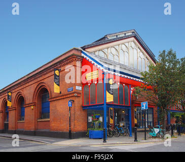 Außenseite des Manchester-Handwerk und Designcenter auf Oak Street im Stadtteil Norther Manchester, UK. Stockfoto