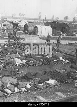 Britische Front. Frauen und die Verwundeten. Stockfoto