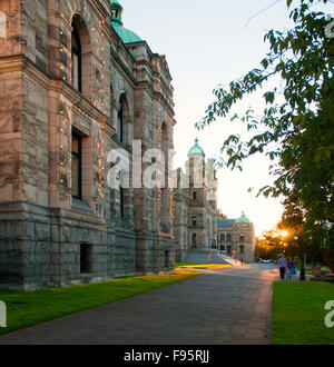 Die gesetzgebende Versammlung von BC sammelt im Parlamentsgebäude in Victoria, BC. Stockfoto