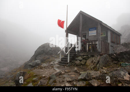 Eine Hütte am oberen Rand der Chilkoot Pass, British Columbia, Kanada. Stockfoto