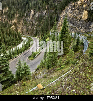 Die Serpentinen entlang Yoho Valley Road, Yoho-Nationalpark, BC, Kanada Stockfoto