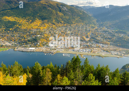 Nelson, British Columbia im Herbst Stockfoto