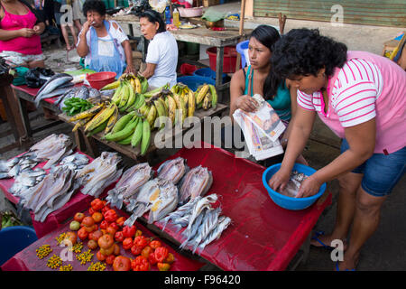 Markt-Szenen, Iquitos, die größte Stadt im peruanischen Regenwald und der Fifthlargest von Peru Stockfoto