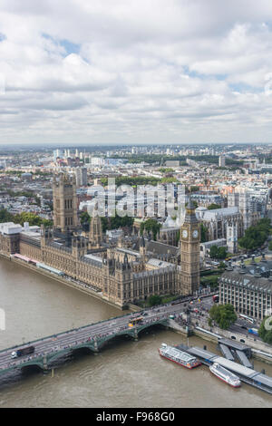 Ein Blick auf Big Ben und House of Parliament in London, England, getroffen von einer Kapsel aus dem London Eye Riesenrad Stockfoto