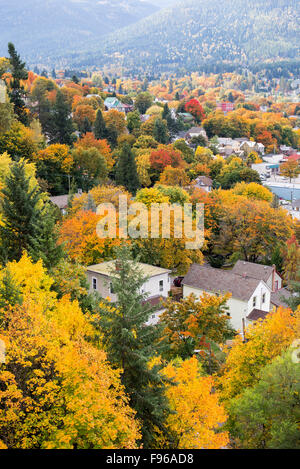 Bunte Stadt Nelson im Herbst. British Columbia, Kanada. Stockfoto