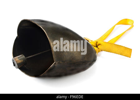 Alpen-Kuhglocke mit gelben Gurt isoliert auf weiss Stockfoto