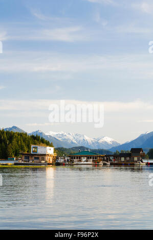 Ein Fischerei-Camp in der Nähe von Tofino, Britisch-Kolumbien. Stockfoto