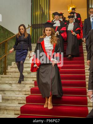 Rom, 12.10.2015 ihre Majestäten König Abdullah II und Königin Rania auf der Rom-Mittelmeerdialog. Rom, Italien / 10. Dezember 2015 anlässlich eines offiziellen Besuchs mit seiner Majestät König Abdullah II. nach Rom, ihre Majestät Königin Rania Al Abdullah akzeptiert einen Ehrendoktortitel in? Entwicklung der Wissenschaft und der internationalen Zusammenarbeit? von der Sapienza Universität, einer Europas? s renommiertesten Universitäten RPE/Albert Nieboer/Niederlande,   kein Draht-Dienst - Stockfoto