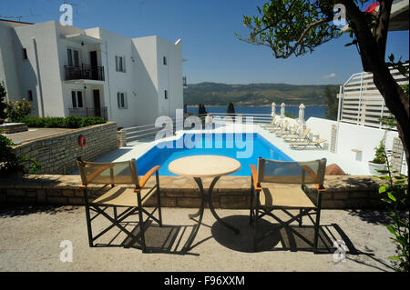 Schwimmbad im Scorpios Apartments in der Nähe von Samos-Stadt, Insel Samos, Griechenland Stockfoto