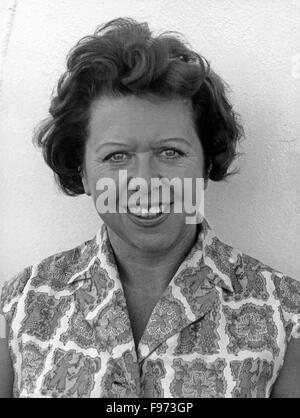 Deutsche Fictitious character Brigitte Mira, Deutschland 1960er Jahre. Die deutsche Schauspielerin Brigitte Mira, Deutschland der 1960er Jahre. Stockfoto