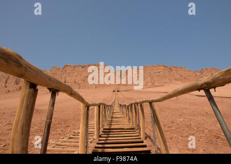 Treppen in roter Berg Stockfoto