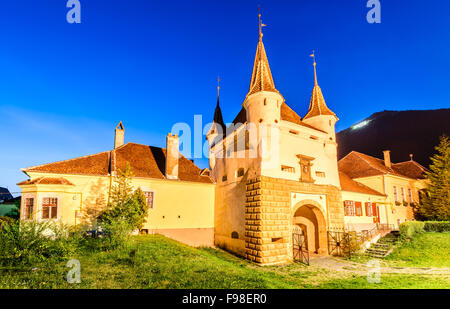 Brasov, Transylsvania, Rumänien. Ecaterina Tor (Katharinas Gate) entstand im Jahre 1526 für den Zugang der Rumänen aus Schei. Stockfoto