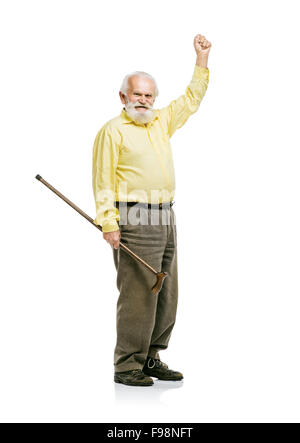 Glücklich Alter aktiv bärtigen Mann zu Fuß, ohne mit seinem Stock isoliert auf weißem Hintergrund Stockfoto